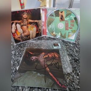 Taylor Swift TLOAS Signed Photo 2 Insert With Open Heart